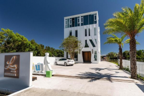 L Villa